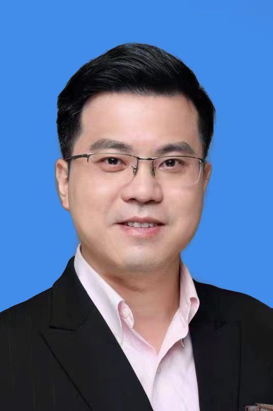 罗铮